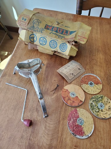 Vintage mouli julienne v - mouli, t-v