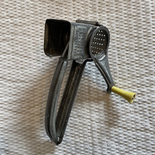 Vintage mouli cheese nut - cheese,